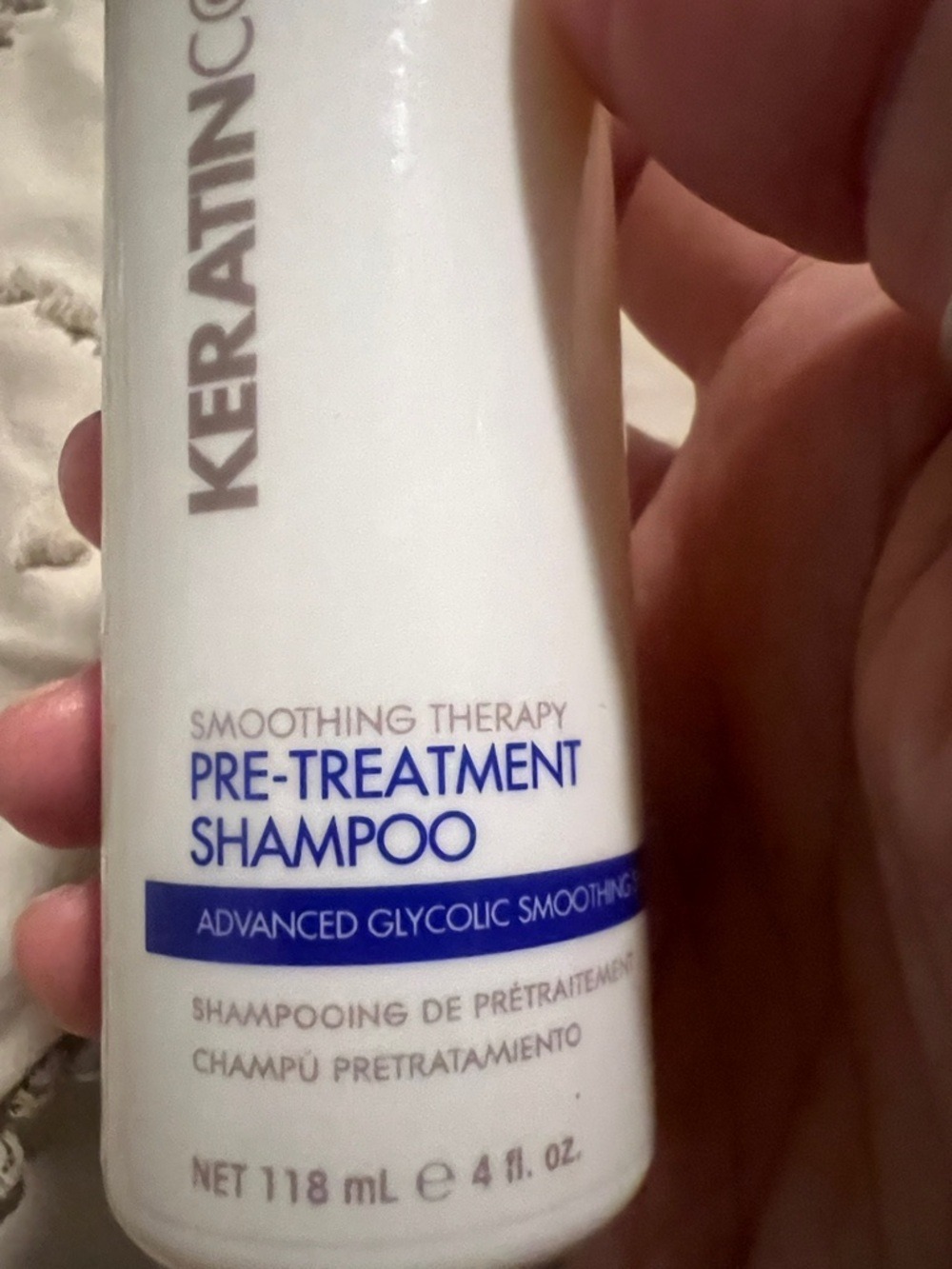 Pre-Treatment Shampoo - White - Picture 3 of 3